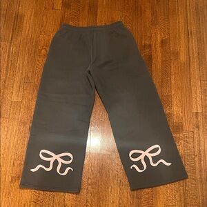 Edikted Wide Leg Sweatpants with Pink Bow Design